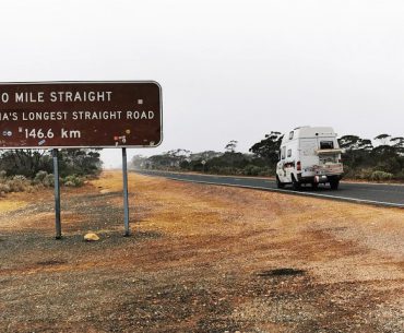 Die längste gerade Straße Australiens